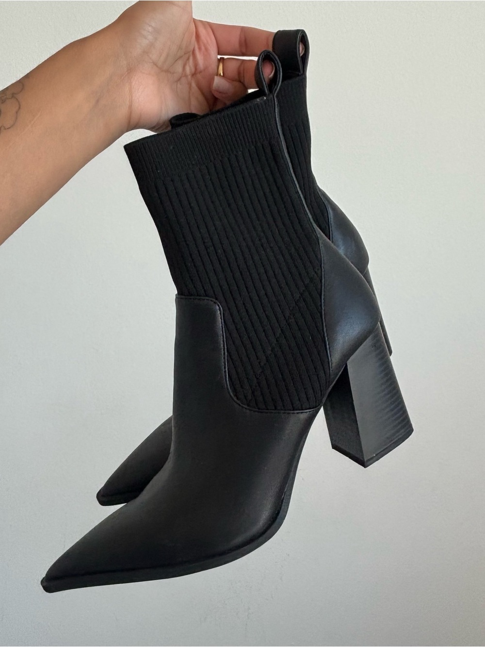 Black Women's Pointed Toe Block Heel Ankle Boots